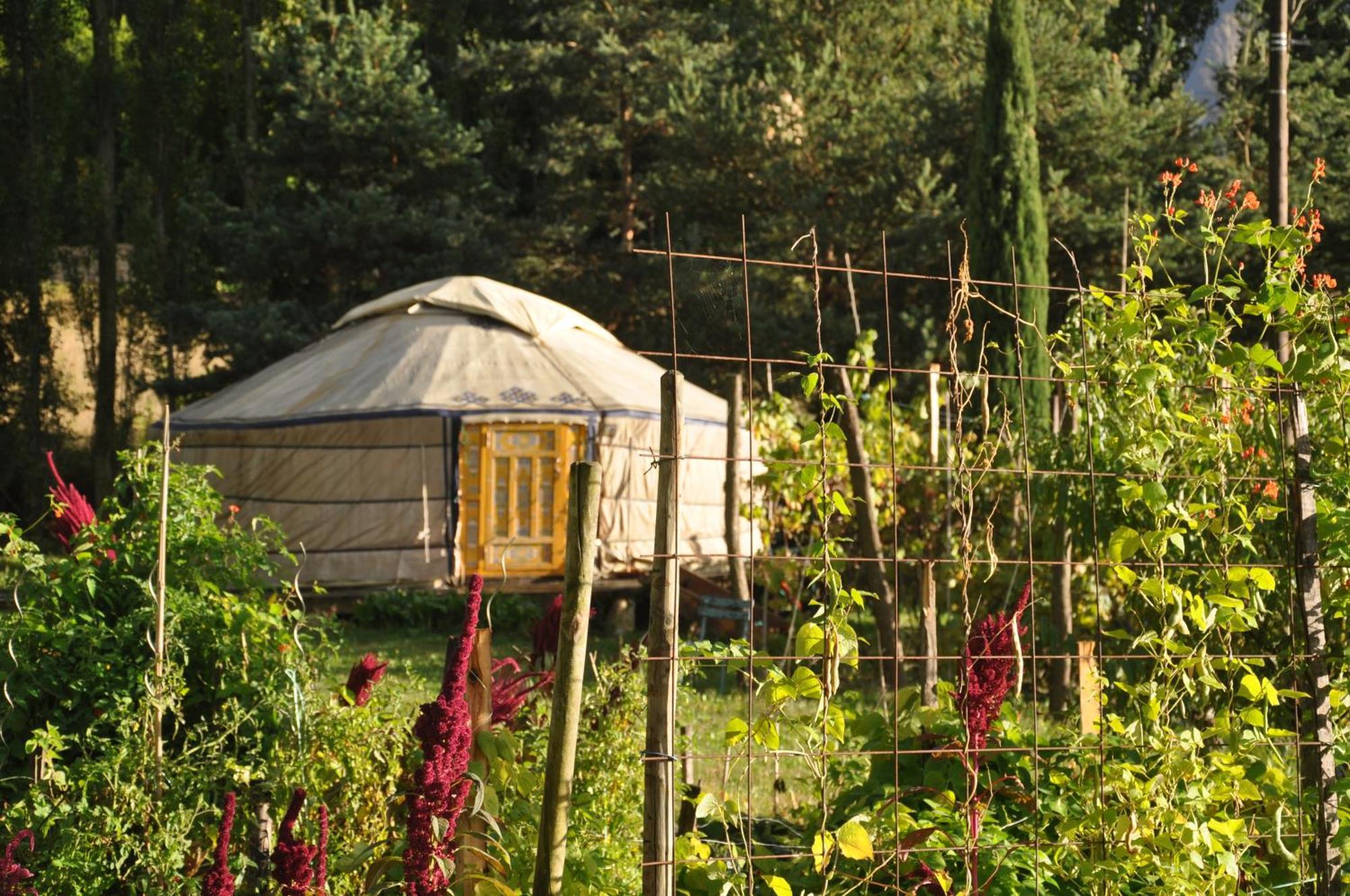 La Source, Vegetarian Guest House Chabeuil Exterior foto